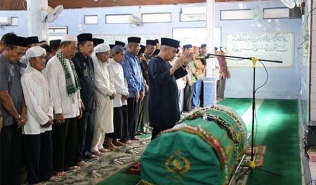 Hukum dan Tata Cara Shalat Jenazah Sesuai Sunnah
