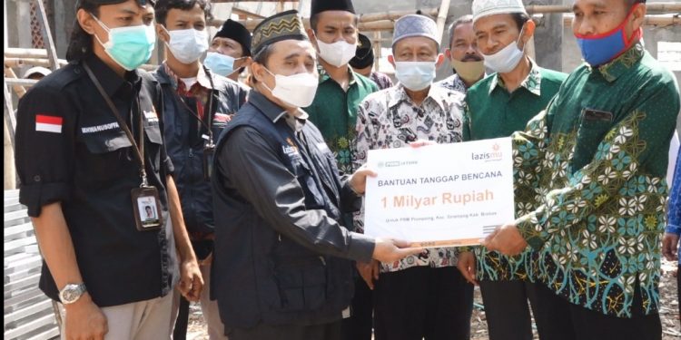 Lazismu Salurkan 1 Milyar Rupiah, Bantu Korban Bencana Alam Di Brebes