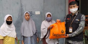 Lazismu Salurkan Bantuan Bagi Pedagang Kecil