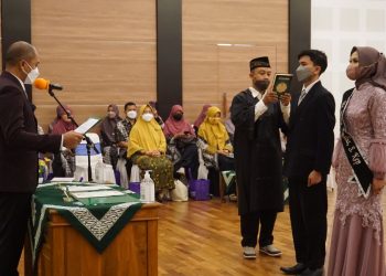 77 Wisudawan Sandang Gelar Ahli Madya Keperawatan dan Ners