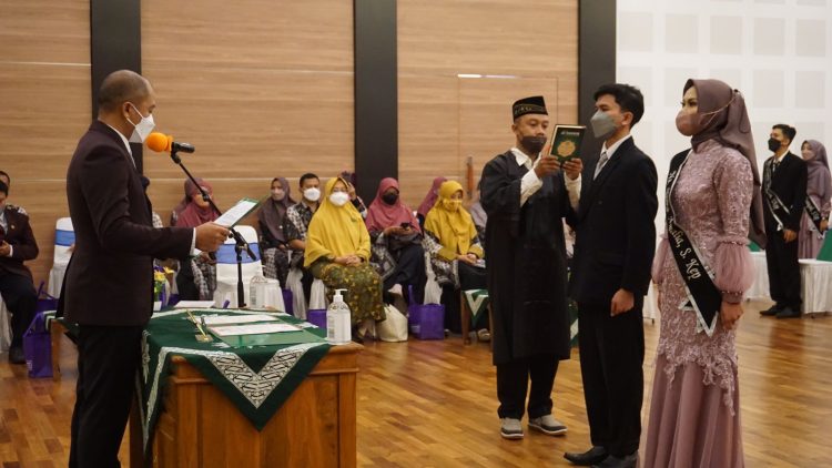 77 Wisudawan Sandang Gelar Ahli Madya Keperawatan dan Ners