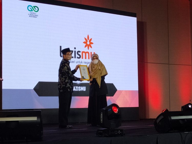Keren! Lazismu Peroleh Penghargaan Fundraising Kemanusiaan Terbaik IFA 2021