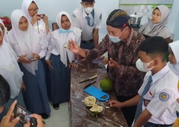Program Presisi, SMA Muhammadiyah Borobudur Latih Siswa Produksi Kombucha