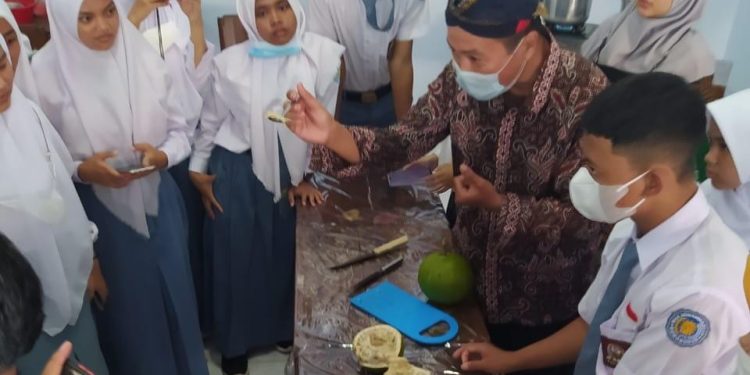 Program Presisi, SMA Muhammadiyah Borobudur Latih Siswa Produksi Kombucha