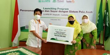 Lazismu Gandeng LLHB Aisyiyah Luncurkan Gerakan Penanaman Pohon dan Sayur Sistem Pola Asuh