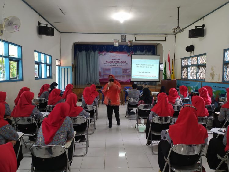 SMK Muhammadiyah 1 Borobudur Siapkan Siswa Hadapi Dunia Kerja