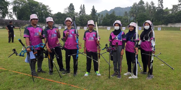 Keren! Atlet Panahan SMP M Plus Melaju Ke Provinsi