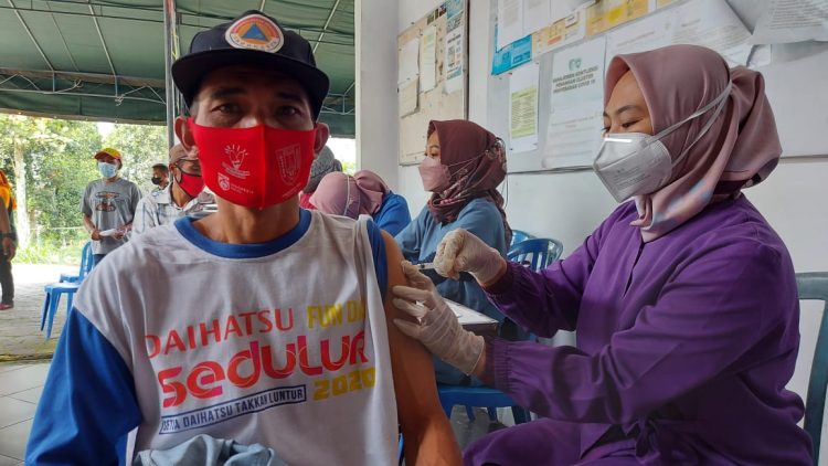 Serbuan Vaksinasi Muhammadiyah Sasar Warga Kawasan Rawan Bencana 3 Merapi