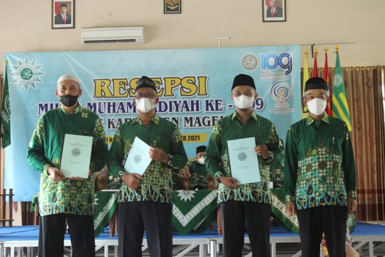 PDM Kabupaten Magelang Luncurkan Buku Pengelolaan Masjid Muhammadiyah Tepat Saat Milad Ke 109 Berlangsung