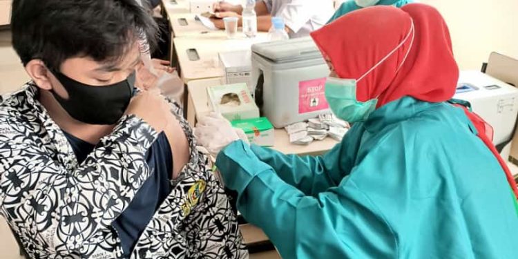 PW Aisyiyah Kaltim Gelar Vaksinasi Dosis 2 Untuk Pelajar Sebanyak 3000 Dosis