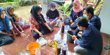 Songsong Kunjungan Wisatawan, IMM Komtek Gerakkan PHBS Warga Borobudur