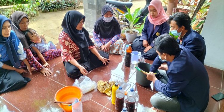 Songsong Kunjungan Wisatawan, IMM Komtek Gerakkan PHBS Warga Borobudur