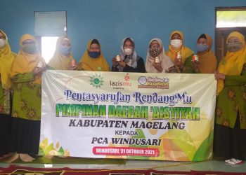 Lazismu dan PDA Kabupaten Magelang Tasyarufkan RendangMu Ke PCA Windusari