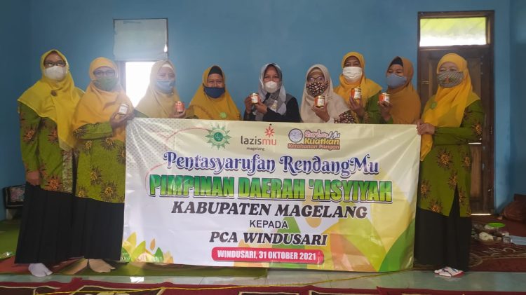 Lazismu dan PDA Kabupaten Magelang Tasyarufkan RendangMu Ke PCA Windusari