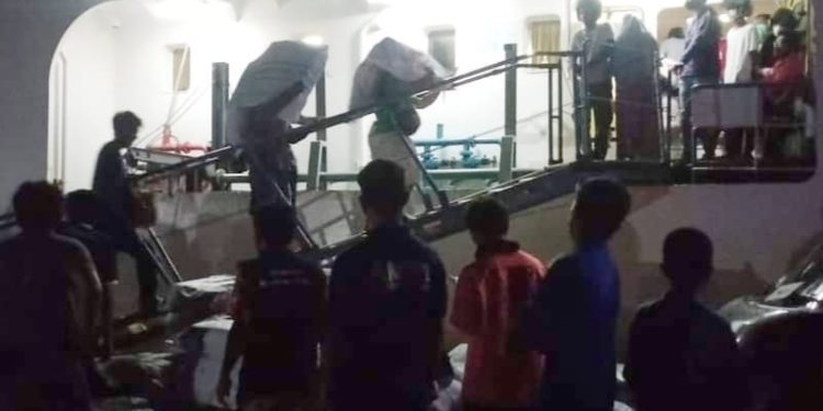 Kirim Logistik 7,5 Ton Ke Pulau Terluar, Inilah Tantangan Yang Dihadapi Relawan Muhammadiyah di Selayar