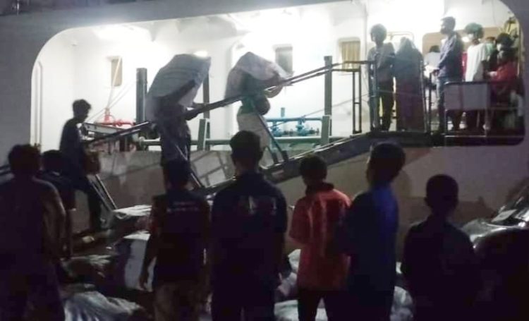 Kirim Logistik 7,5 Ton Ke Pulau Terluar, Inilah Tantangan Yang Dihadapi Relawan Muhammadiyah di Selayar