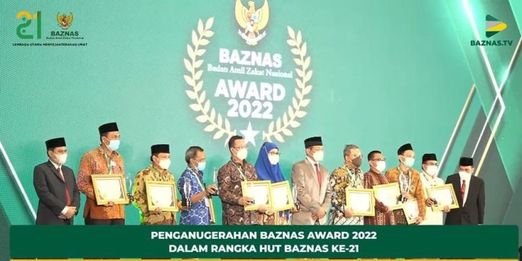 Lazismu Raih Penghargaan BAZNAS Award 2022