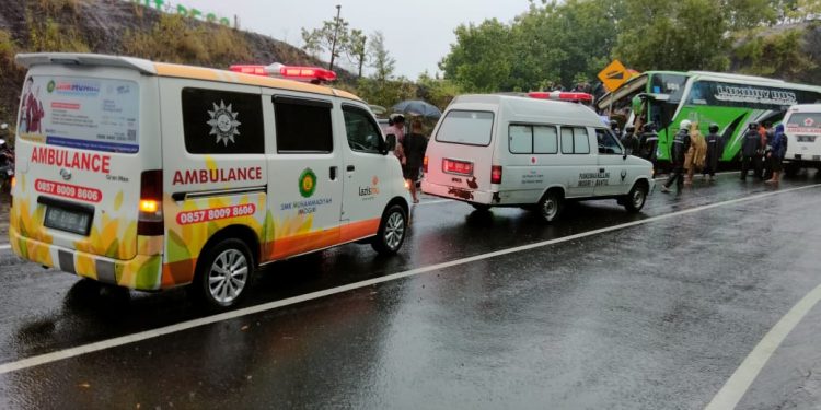 Korban Kecelakaan Bus Pariwisata di Jalan Imogiri Dirawat di RS PKU Muhammadiyah Bantul