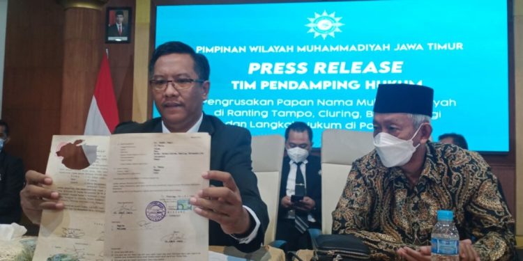 Press Release Muhammadiyah Jawa Timur: Meminta Pelaku Perusakan Plang, Untuk Memasang Kembali