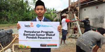Lazismu Penuhi Kebutuhan Air Untuk Para Santri Dengan Sumur Wakaf