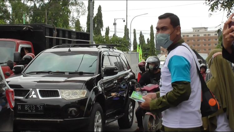 Edukasi Ketaatan Prokes Bagi Pemudik Open  Relawan RCCE