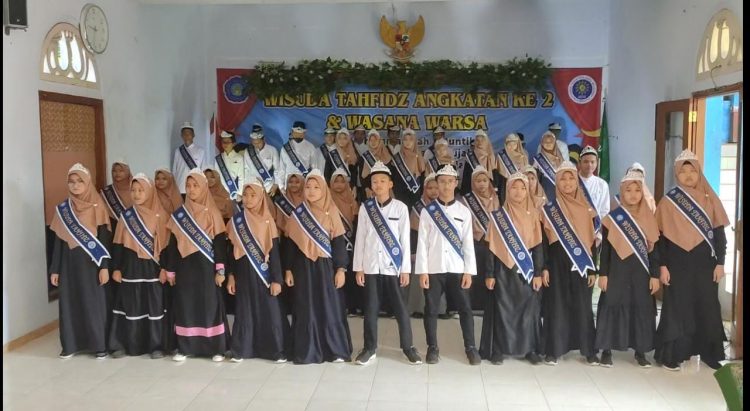 Wisuda MTs Muhammadiyah 1 Muntilan, Beri Penghargaan Penghafal Al Quran