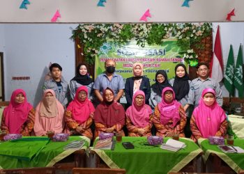 Penanganan Sampah Organik Rumah Tangga Melalui Kerjasama UNISA Yogyakarta Dan BSA Treko Magelang