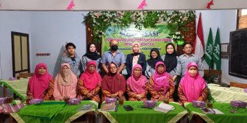 Penanganan Sampah Organik Rumah Tangga Melalui Kerjasama UNISA Yogyakarta Dan BSA Treko Magelang