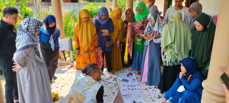 Sambut Rangkaian Muktamar 48, Lazismu Gelar Pelatihan Ecoprint