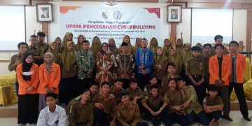 Mereduksi Cyberbullying Di Kalangan Pelajar SMK Muhammadiyah 1 Moyudan, Sleman