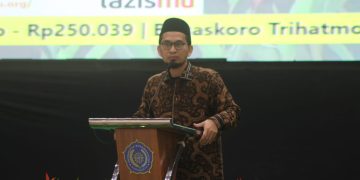 Inilah Hadiah Dari Ustadz Adi Hidayat Saat Tabligh Akbar, Salah Satunya Umroh Untuk 10 Anggota Kokam
