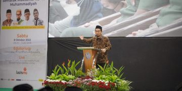Adi Hidayat: Tiga Alasan Kenapa Harus Bangga Jadi Warga Persyarikatan