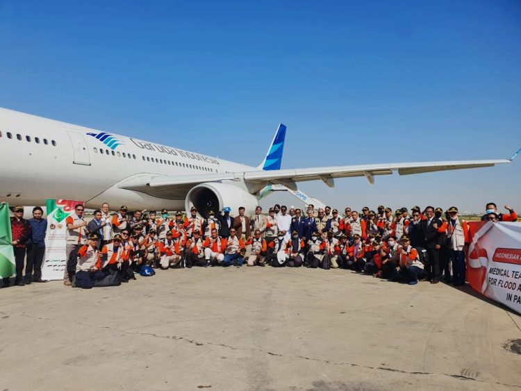 Lazismu Beri Dukungan MDMC Berangkatkan Tim Medis Ke Pakistan