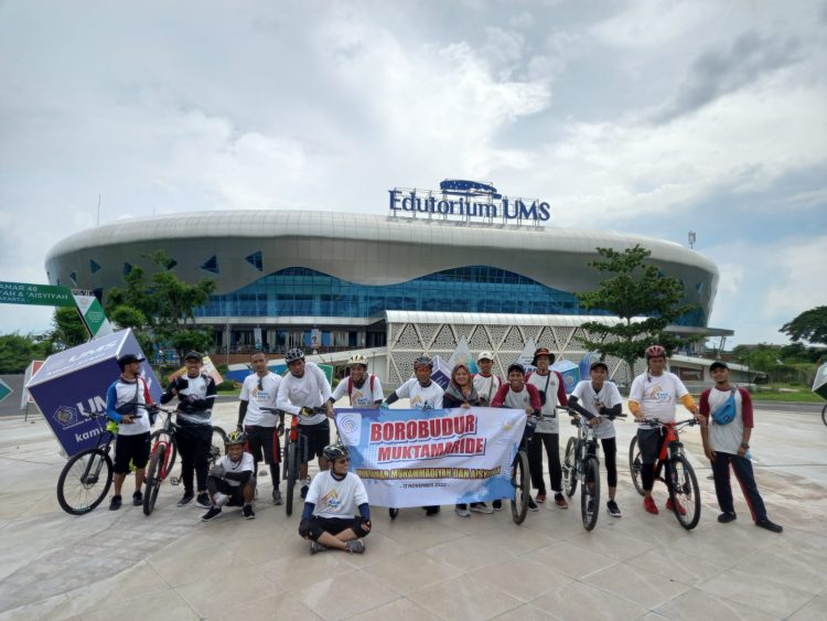 Sambut Muktamar, Warga Muhammadiyah Borobudur Gowes Menuju Surakarta