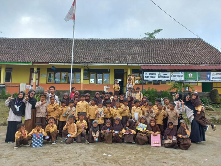 Ikuti Program Kampus Mengajar, Mahasiswa UNIMMA Realisasikan Program Pojok Baca