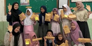 Mahasiswi UNIMMA Turut Wujudkan Kampung Religi Di Kemirirejo