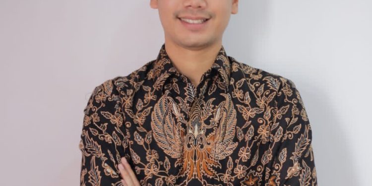 Merawat Kembali Ranting, Menjadi Kader Akar Rumput