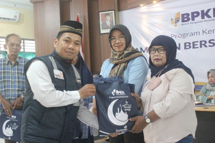 1000 Al Quran & Paket Sembako Kepada Kaum Dhuafa Dari Lazismu dan BPKH RI