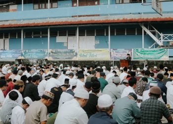Ribuan Jamaah Memenuhi Lapangan SMA Muh Sintang Kalimantan Barat  Melaksanakan Sholat Idul Fitri