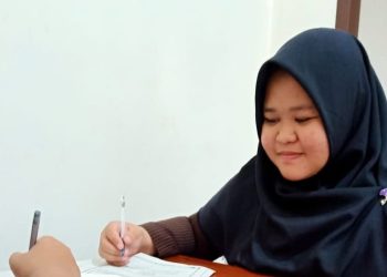 Guru SMP M Plus Sambak Sabet Medali Emas di Olimpiade IPA Tingkat Nasional