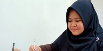 Guru SMP M Plus Sambak Sabet Medali Emas di Olimpiade IPA Tingkat Nasional