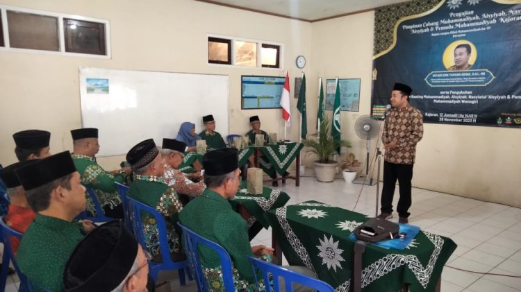 Peringati Milad Muhammadiyah ke-111, PCM Kajoran menggelar Pengajian untuk Pimpinan