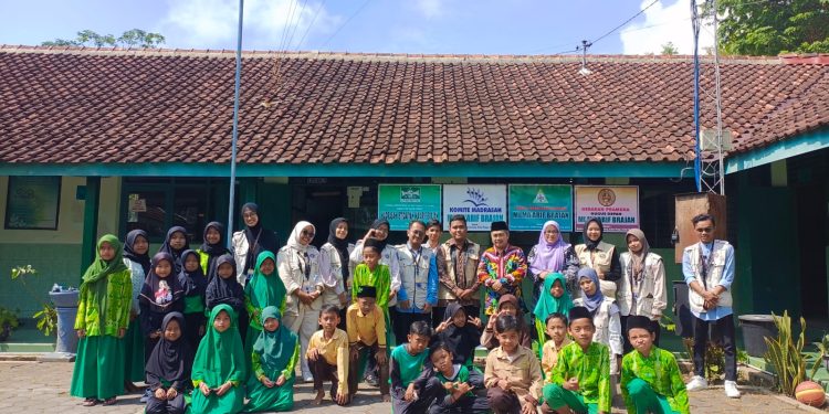 KKN UAD Menyelenggarakan Literasi Digital Cyber Bulliying Di Banjarsari Samigaluh Kulonprogo