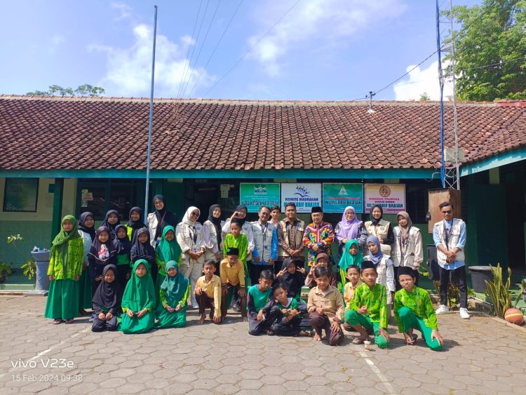 KKN UAD Menyelenggarakan Literasi Digital Cyber Bulliying Di Banjarsari Samigaluh Kulonprogo