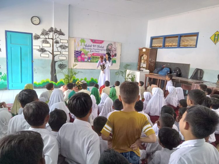Terima Kunjungan TK ABA, SD Muhammadiyah Tangkil Tengah Pekalongan Hadirkan Pendongeng