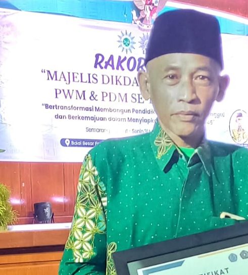 Tokoh Muhammadiyah Gunungpring Memperoleh Penghargaan dari Majelis Dikdasmen PP Muhammadiyah