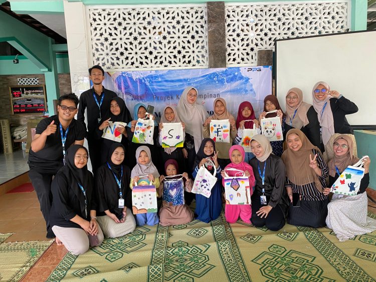 Mengelola Emosi dengan Art Therapy di Desa Ngambah: Kegiatan yang Menginspirasi!