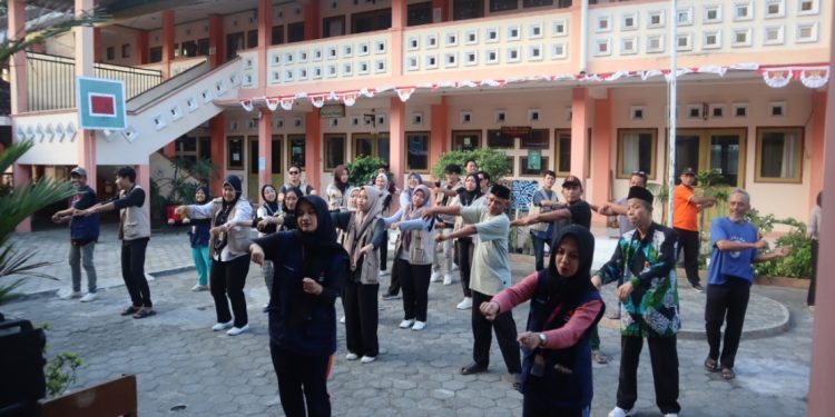 Pelatihan Penguatan Mental Health, dan Kesehatan Jasmani Keluarga di Desa Gilangharjo Pandak Bantul Yogyakarta