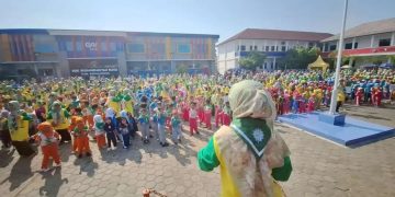 6.000 Anak dan Orang Tua Meriahkan Senam Massal dan Montase di Pekalongan