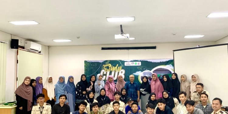 Memahami Pahlawan Dibalik Meja